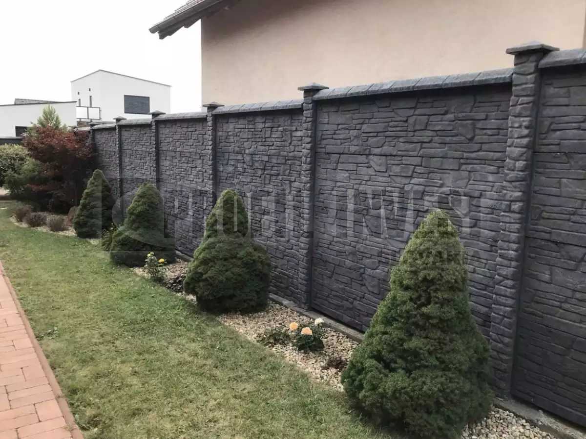 Farebné prevedenie - Antracitové - Betónové ploty