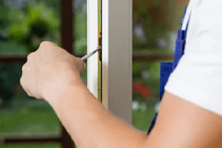 Servis okien - nastavenie okien - kvalitná práca za dobrú cenu